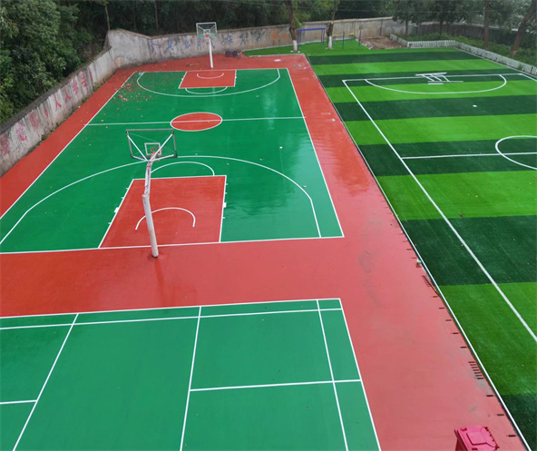 清聯(lián)學(xué)校運(yùn)動場